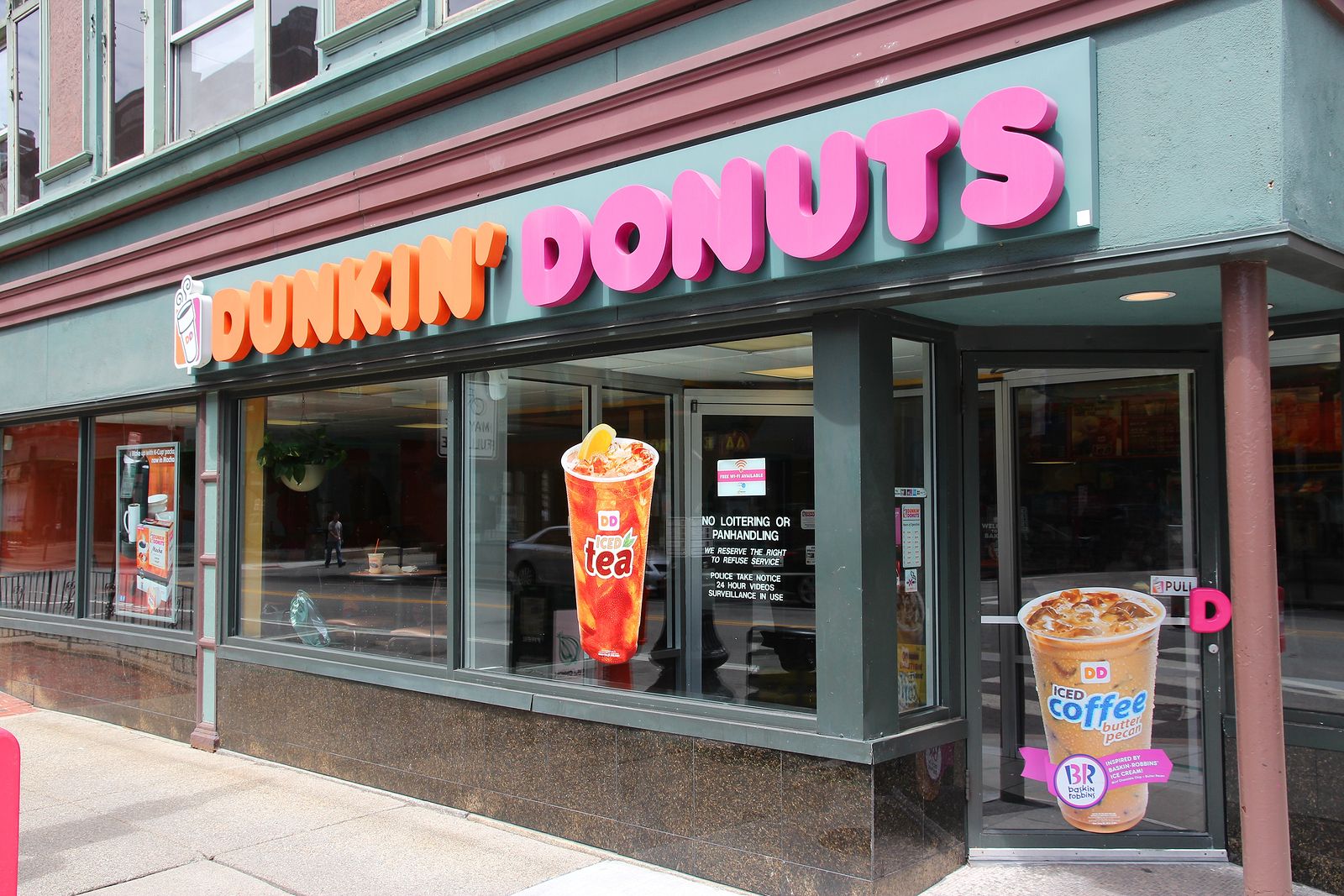 100 United States Dunkin Donuts Stores To Close